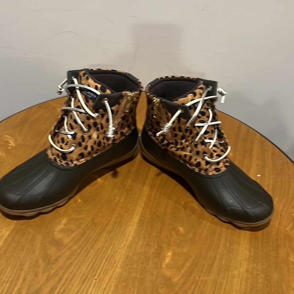 Sperry - Picture 12 of 12